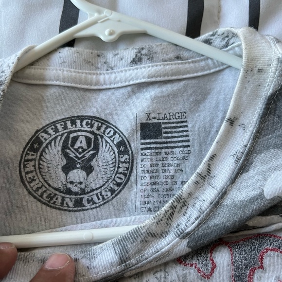 Men’s xl short sleeve affliction men’s shirt - Picture 2 of 4